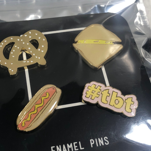 Lot of 3 packs of Enamel Pins - Picture 5 of 8